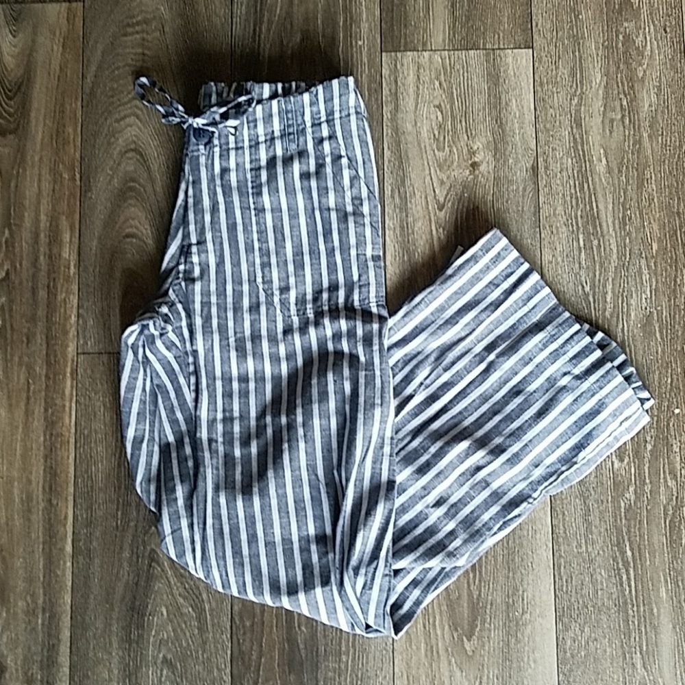 Trendy stripped pants